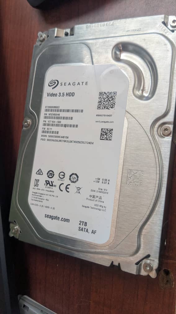 hard drive 8TB kuri 80k yonyine