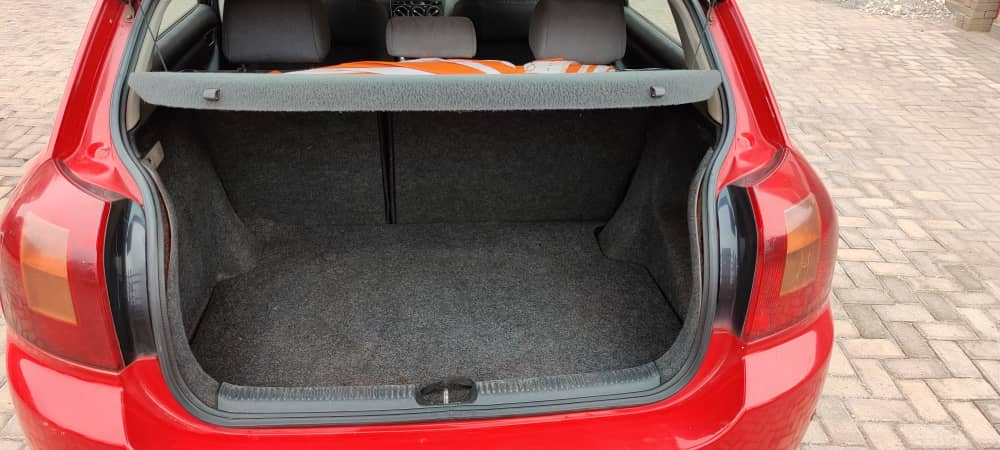 TOYOTA Corolla Hatchback Manuel single door kuri million icumi zonyine