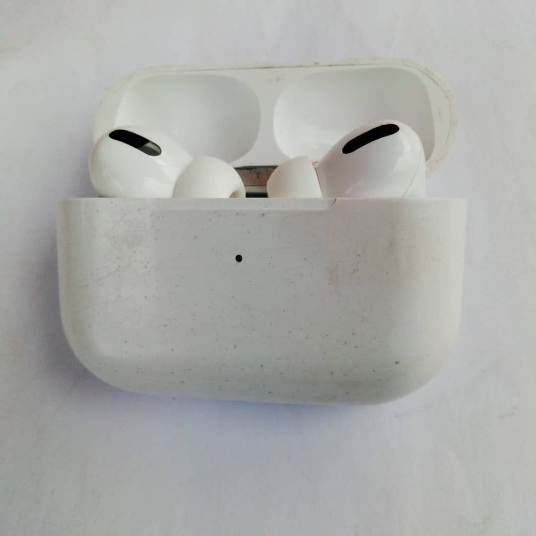 Bluetooth apple earphones #1