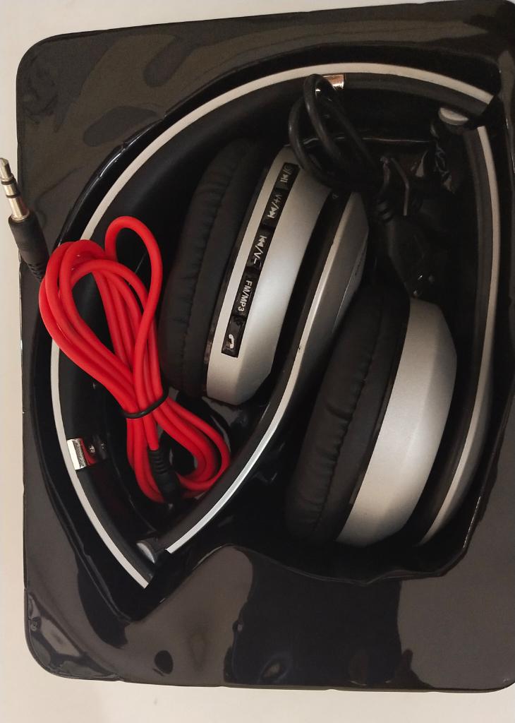 JBL B20 Wireless Bluetooth Headset Stereo Headphone FM