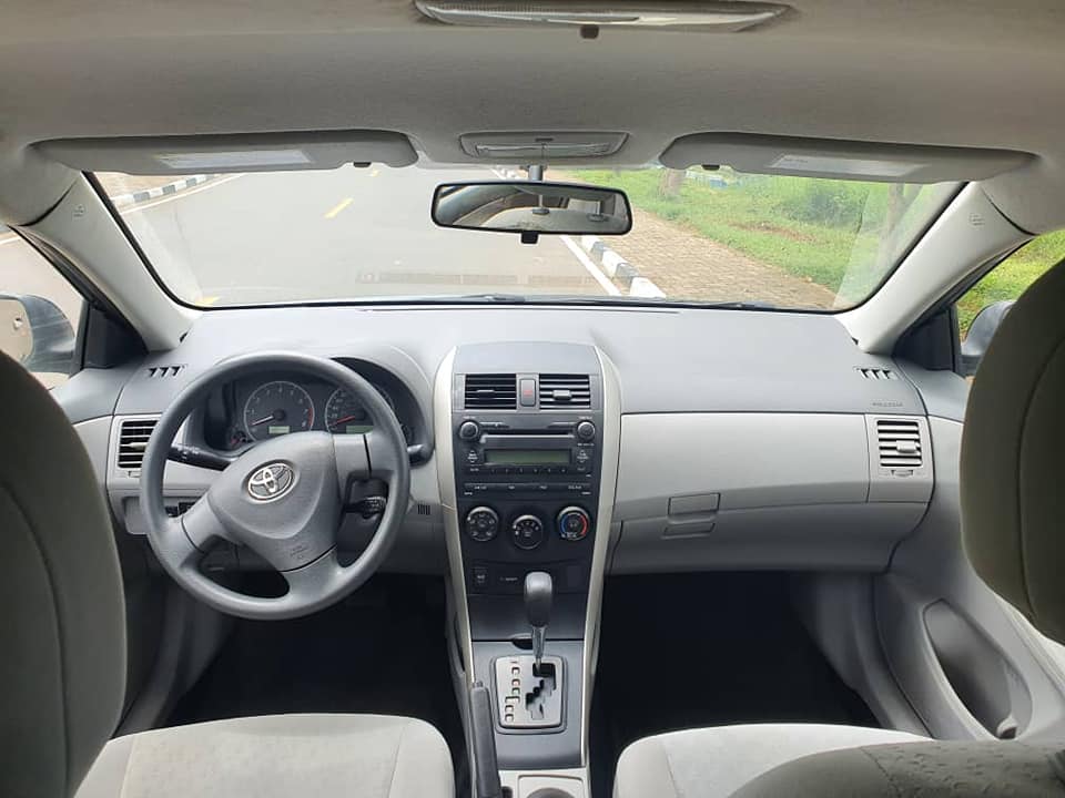 Toyota Corolla CE Yom:2009