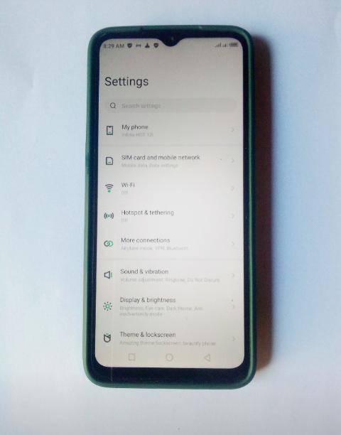Infinix Hot 12i 64GB ROM with 4GB RAM ku guciro cya makeya utasanga ahandi