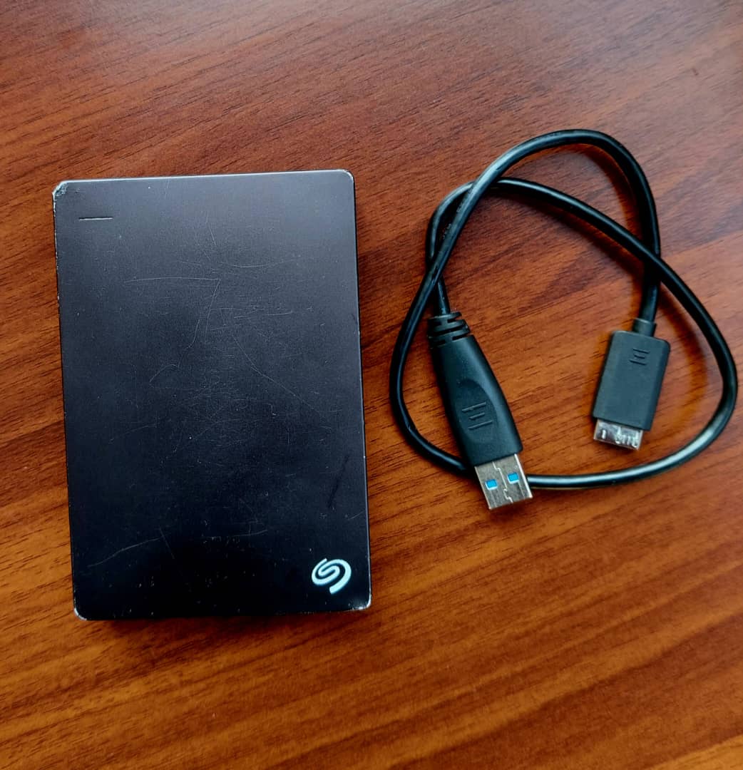 Portable 4TB External Hard Drive HDD Seagate iri kugiciro utasanga ahandi