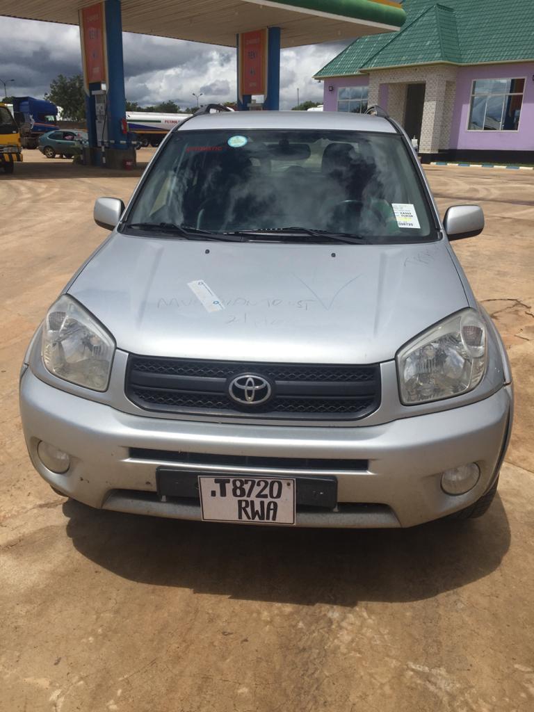 Rav 4 model 2004 