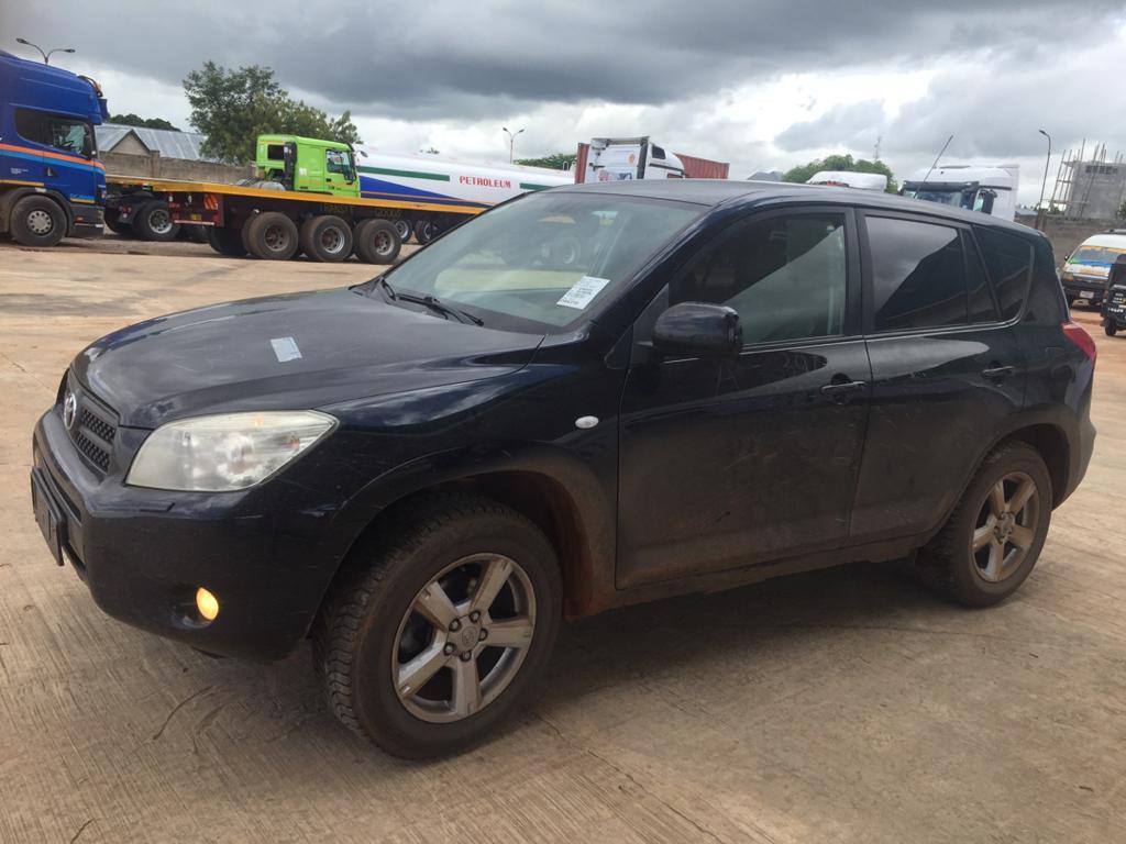 Rav 4 model 2007 automatic 