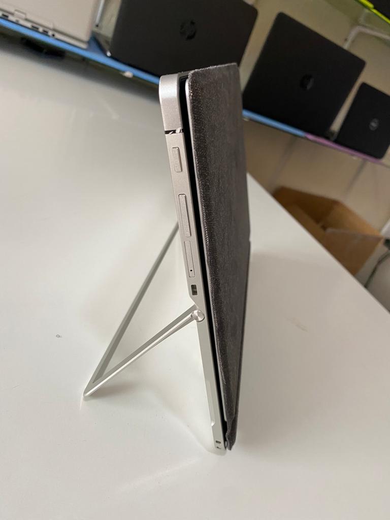 Laptop igurishwa makeya cyane yitwa HP Elitebook X360 1030 G2