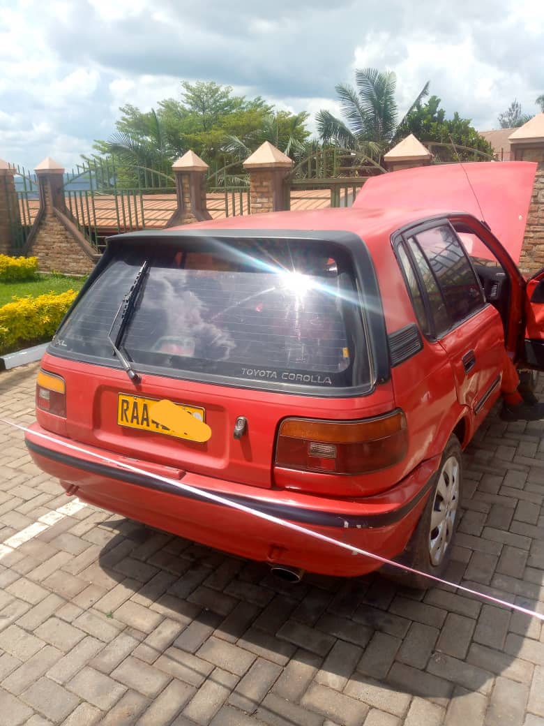 Toyota Corolla DX nziza cyane igurishwa kuri makeya