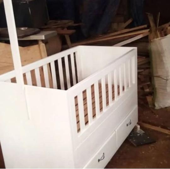 Baby crib igurishwa kuri makeya
