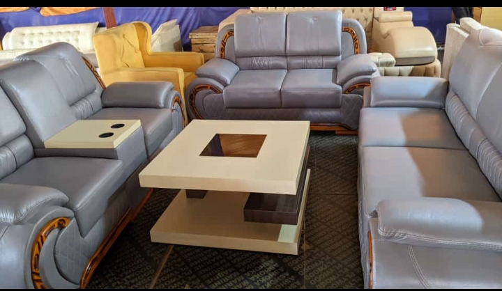 Elegant Couch both stylish and comfortable Sofa with Sophisticated and highly customizable on a cheap price