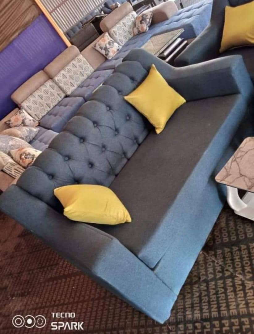 Seven Seat Elegant Couch both stylish and comfortable Sofa with Sophisticated and highly customizable on a cheap price