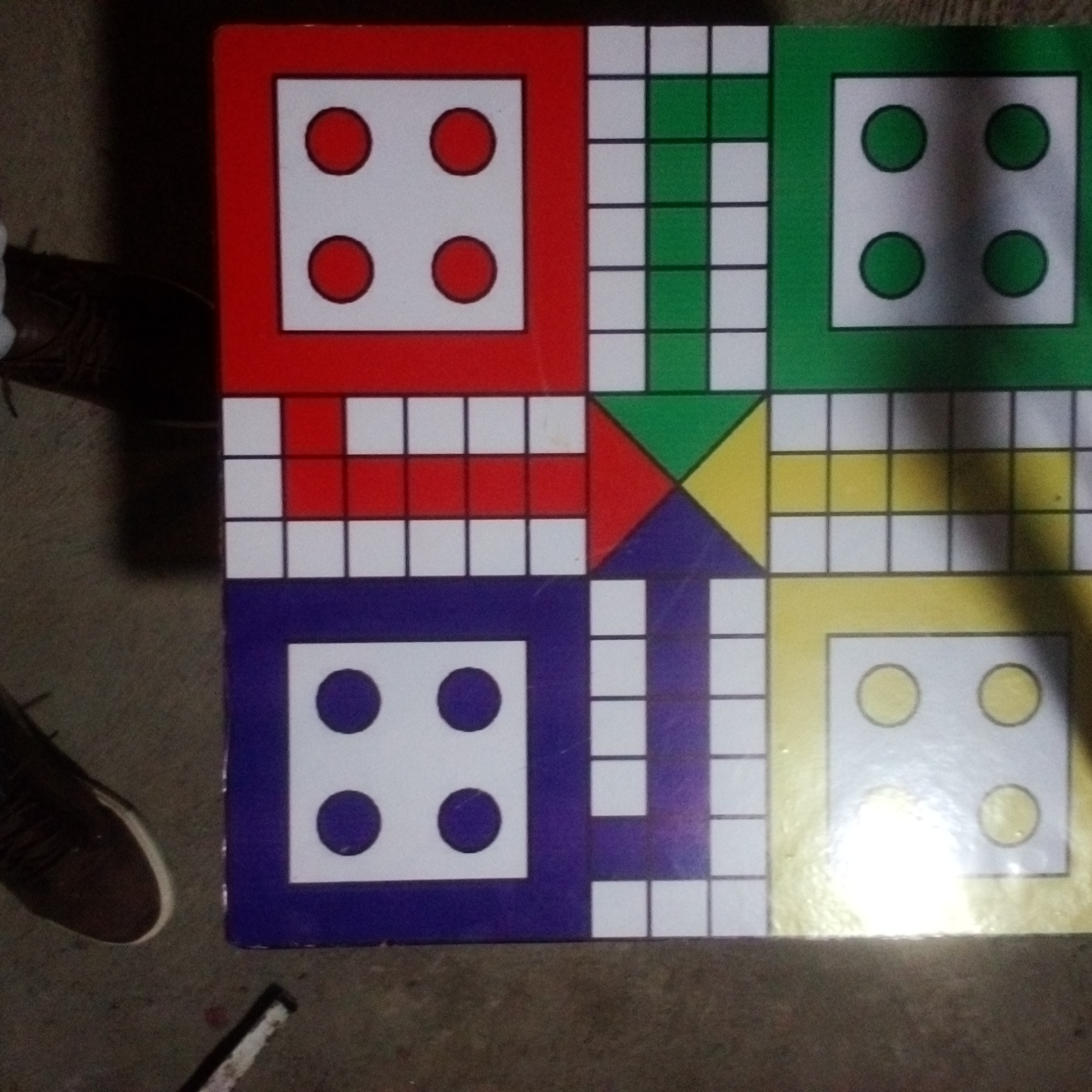 Ludo game iri kwisoko Kandi iri kuri make cyane
