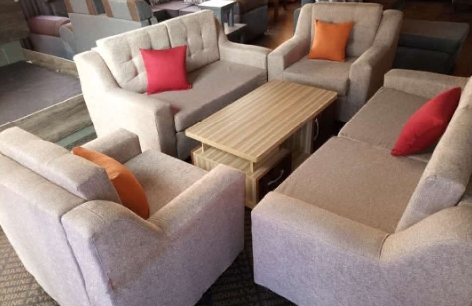 Elegant Couch both stylish and comfortable Sofa with Sophisticated and highly customizable on a cheap price