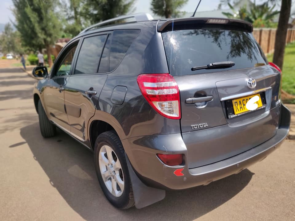 Toyota RAV4 crossover 2010