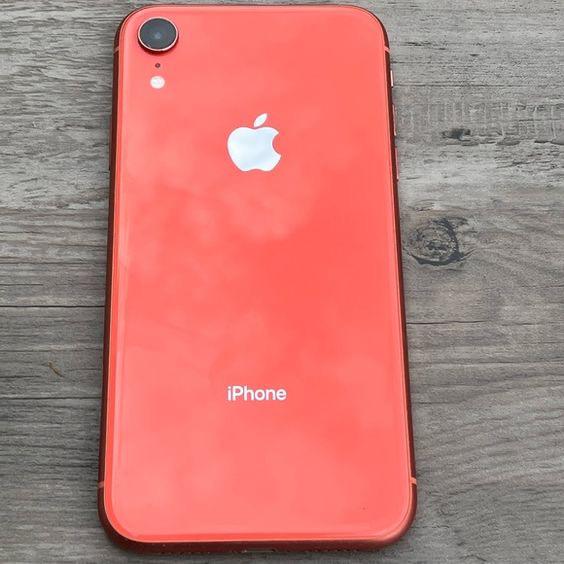 iPhone XR iri kwisoko 128GB storage