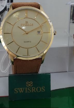QUARTZ watch with leather band